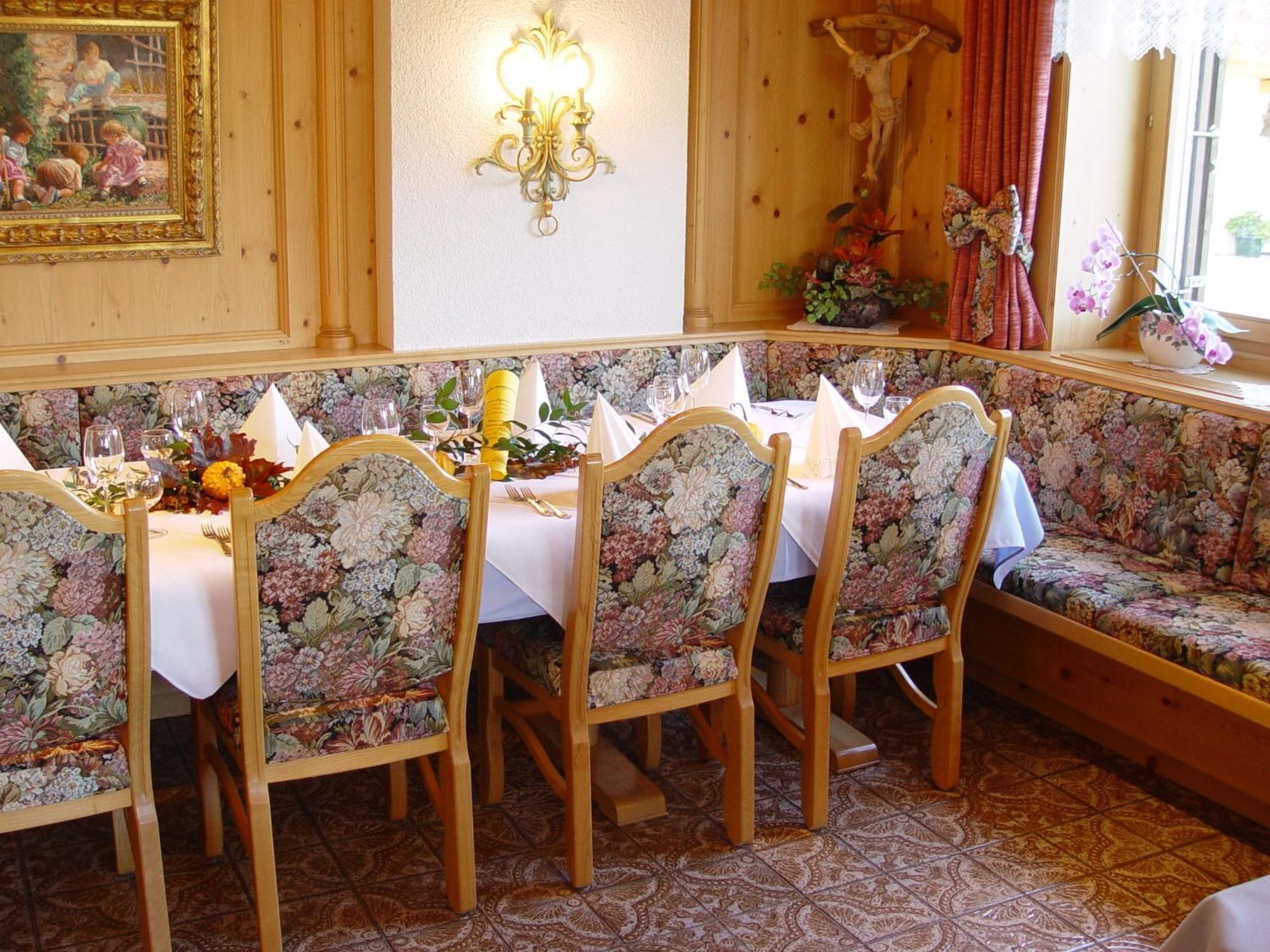Hotel Montabella シュルンス エクステリア 写真